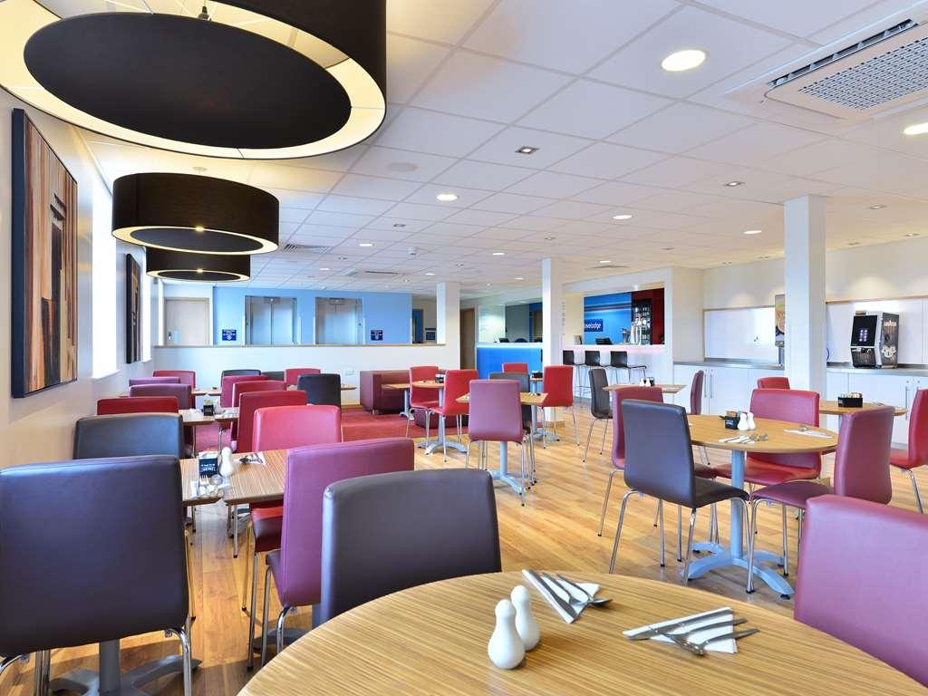 Travelodge London Finchley Restaurant photo